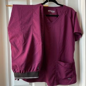 Grey’s Anatomy scrub set, Large, Wine